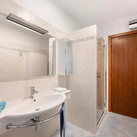Ca' Due Cuori Apartamento Torri Del Benaco